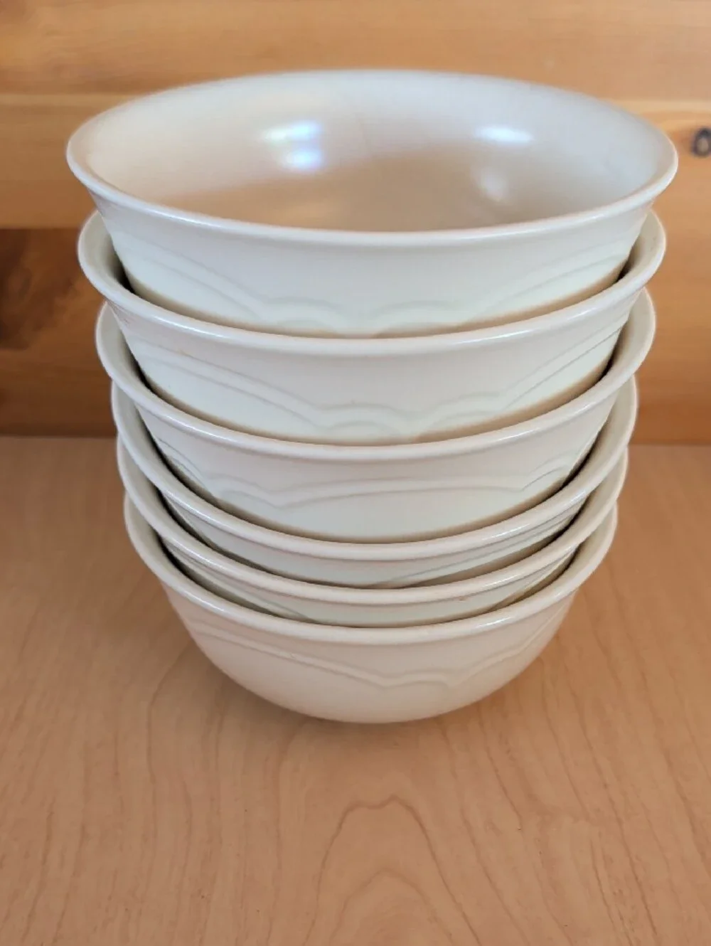 Set of 6 Pfaltzgraff, Cream Ceramic Soup/Cereal Bowls.